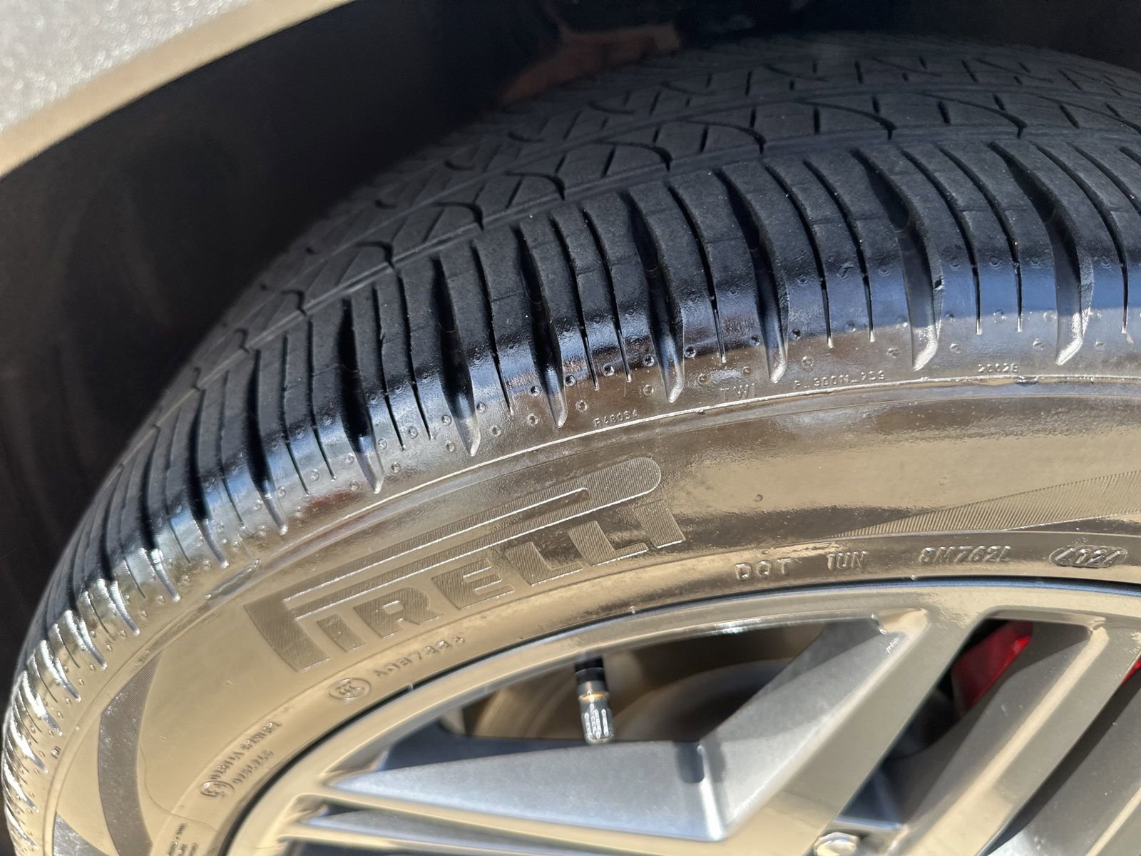 Used 2025 Ford Explorer ST image 11