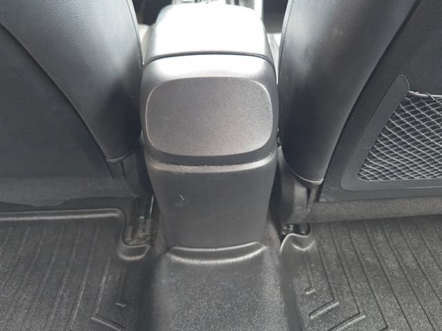 Used 2023 Hyundai Elantra Limited w/ Preferred Accessory Package FWD image 33