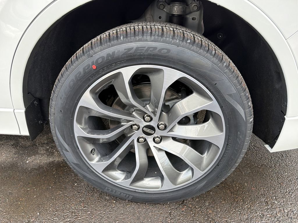 New 2026 Lincoln Aviator Premiere image 13