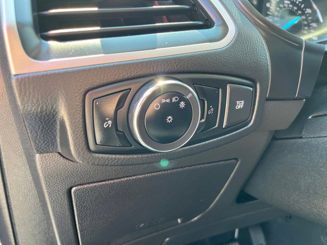 Used 2024 Ford Edge SE w/ Black Appearance Package image 14