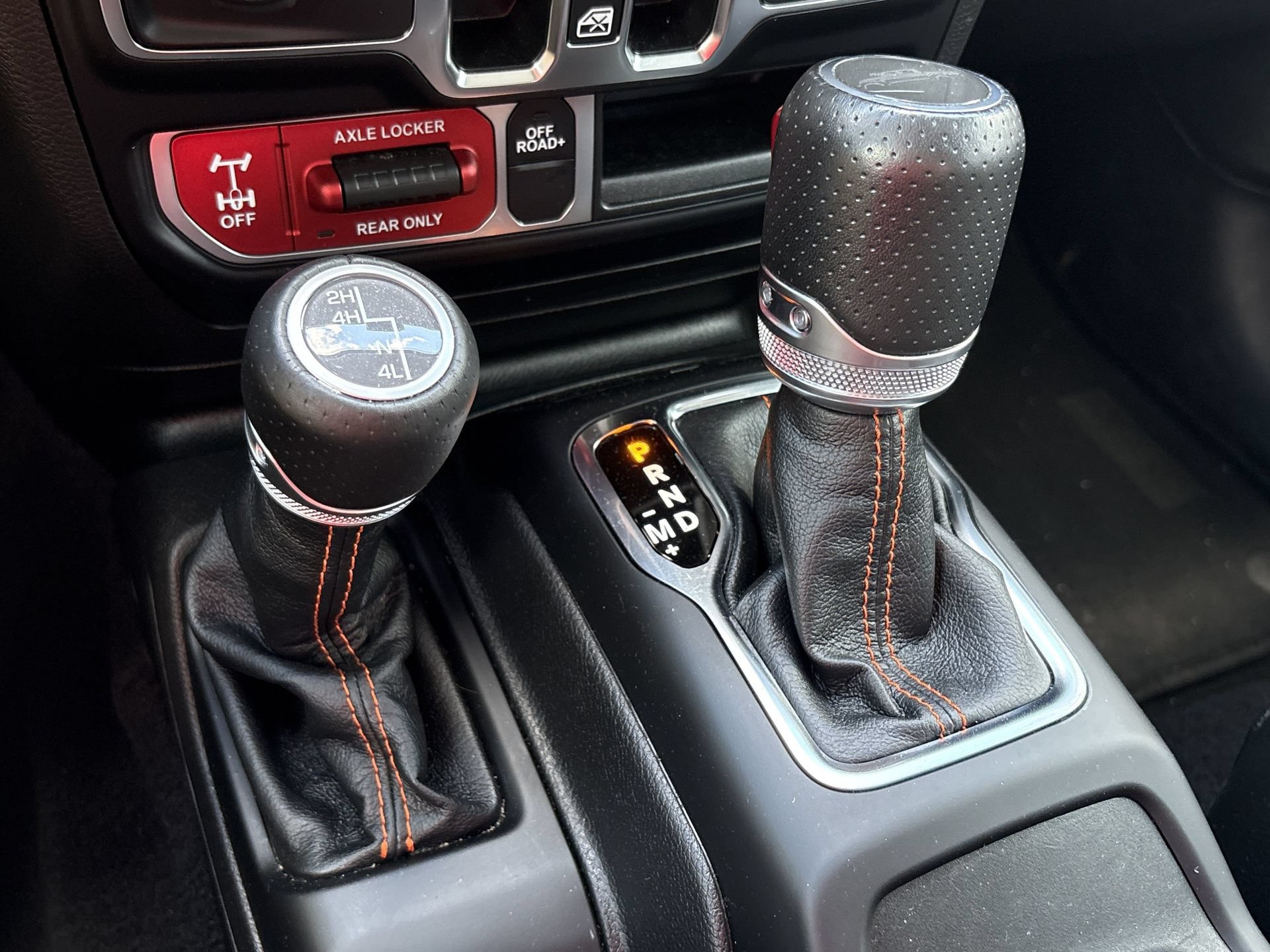 Used 2023 Jeep Gladiator Mojave w/ LED Lighting Group AWD/4WD image 8