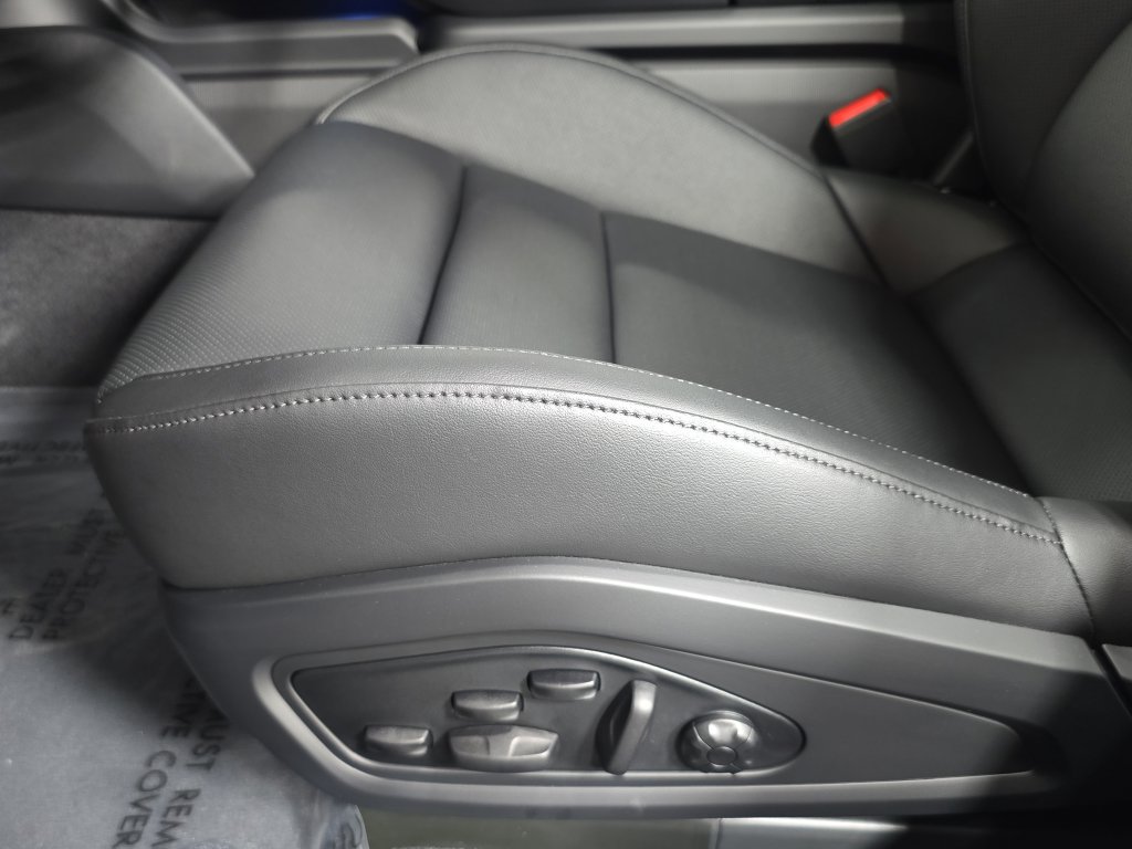 New 2026 Porsche Taycan AWD/4WD image 23