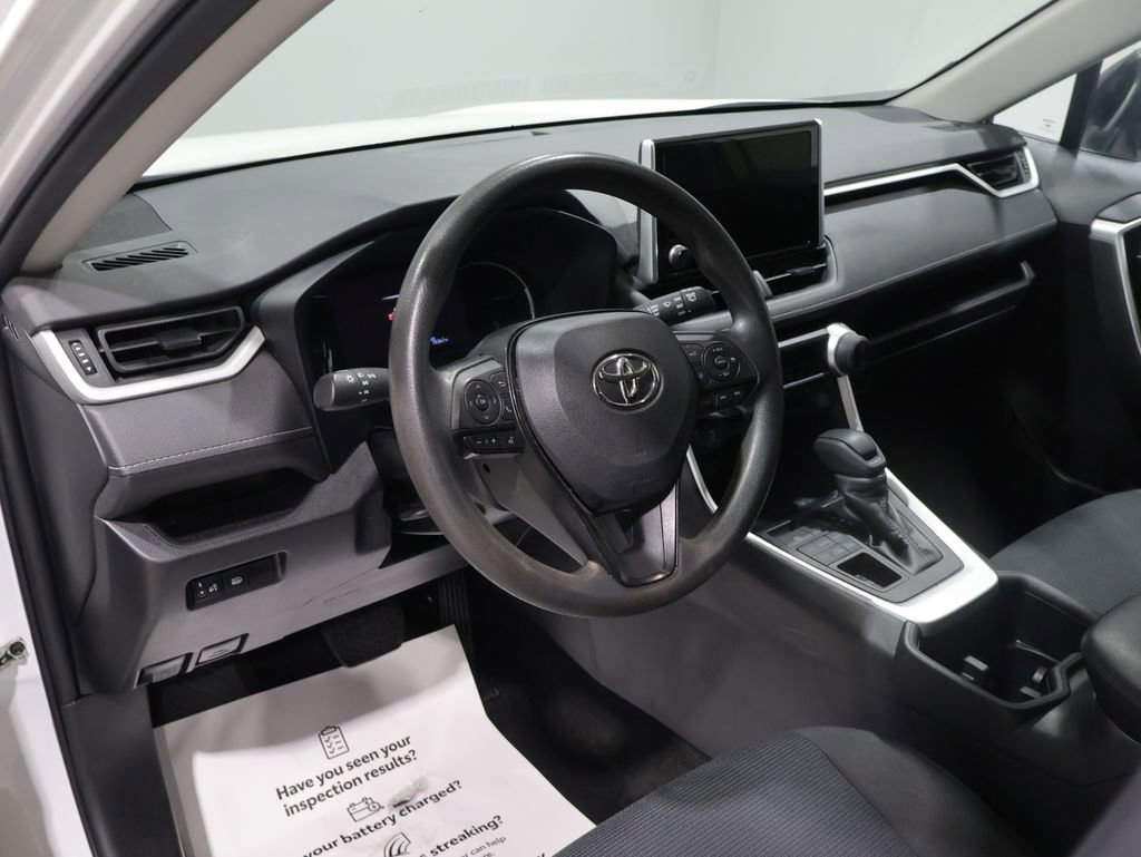 Used 2023 Toyota RAV4 LE image 15