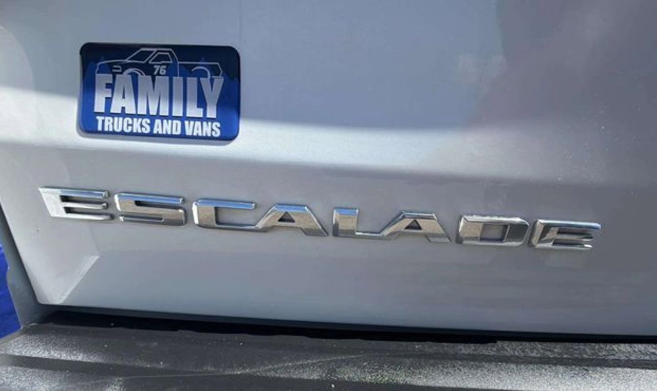 Used 2018 Cadillac Escalade Luxury AWD/4WD image 20