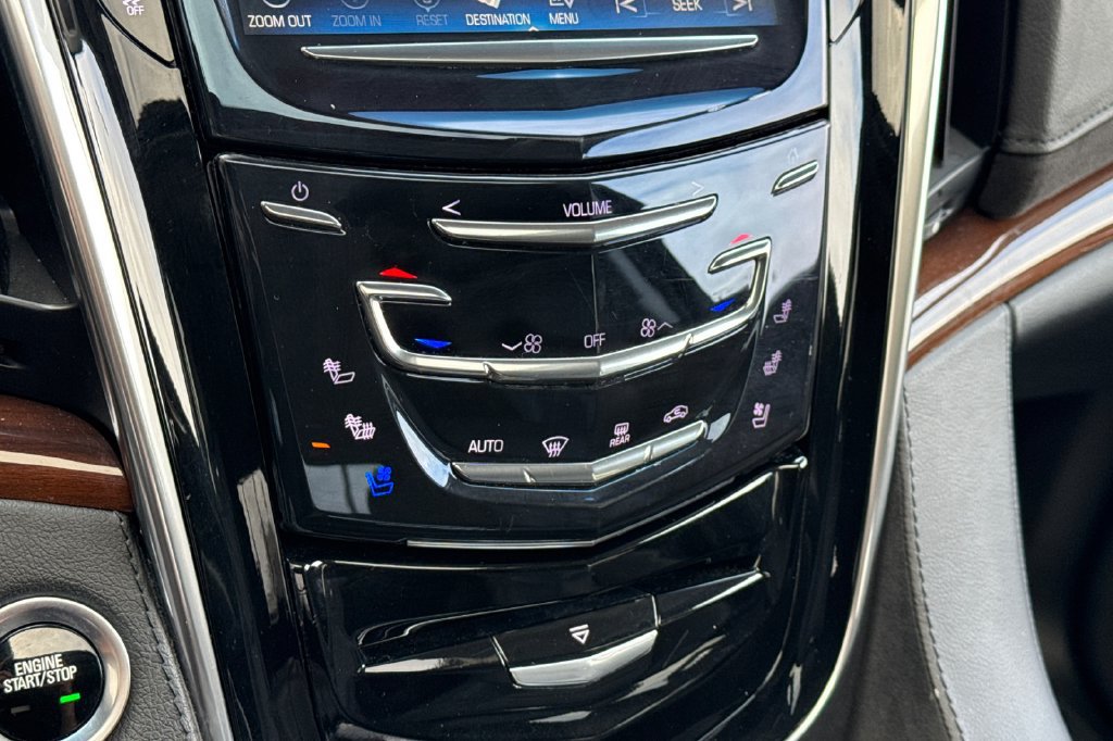 Used 2019 Cadillac Escalade Premium Luxury RWD image 26