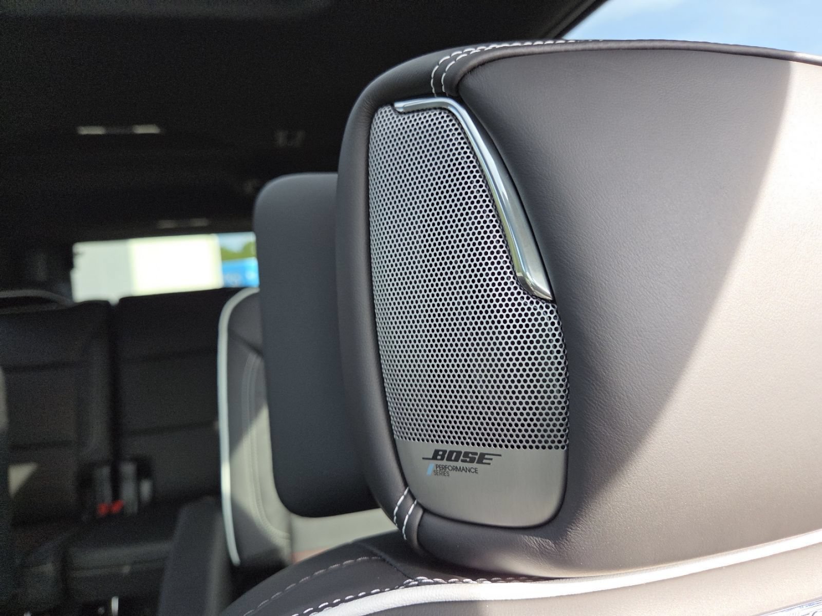 New 2026 GMC Yukon XL AT4 Ultimate w/ LPO, Floor Liner Package AWD/4WD image 16