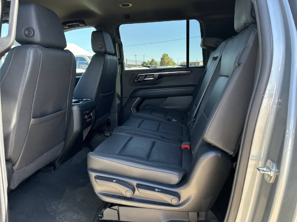 Certified 2025 Chevrolet Suburban LT AWD/4WD image 23