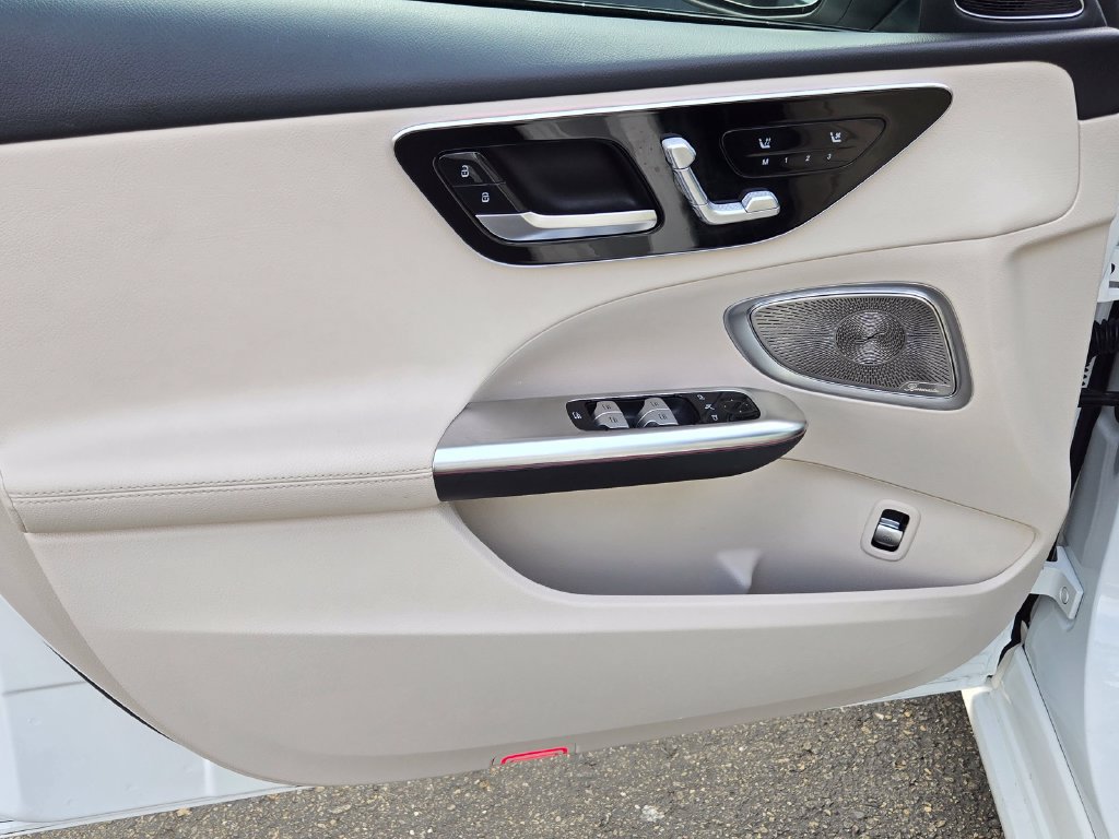 Used 2023 Mercedes-Benz C 300 Sedan image 10