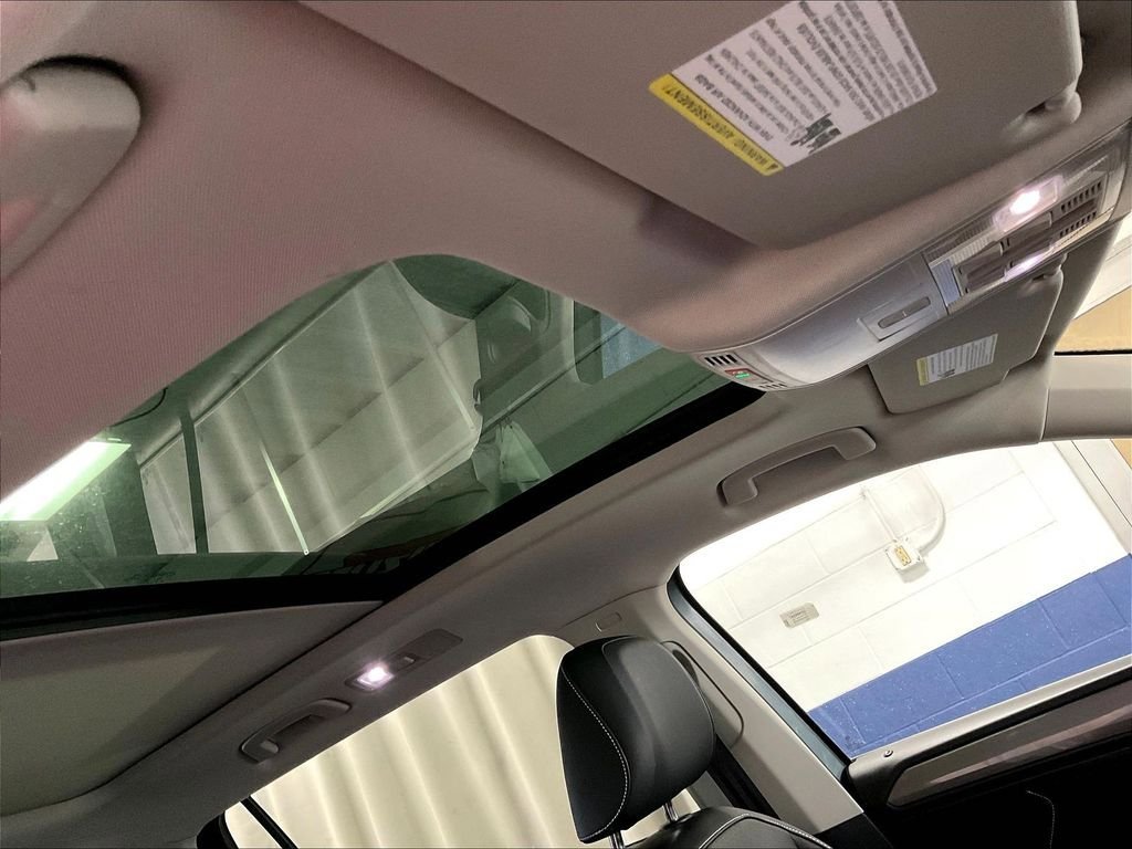 Certified 2023 Volkswagen Tiguan SE AWD/4WD image 22