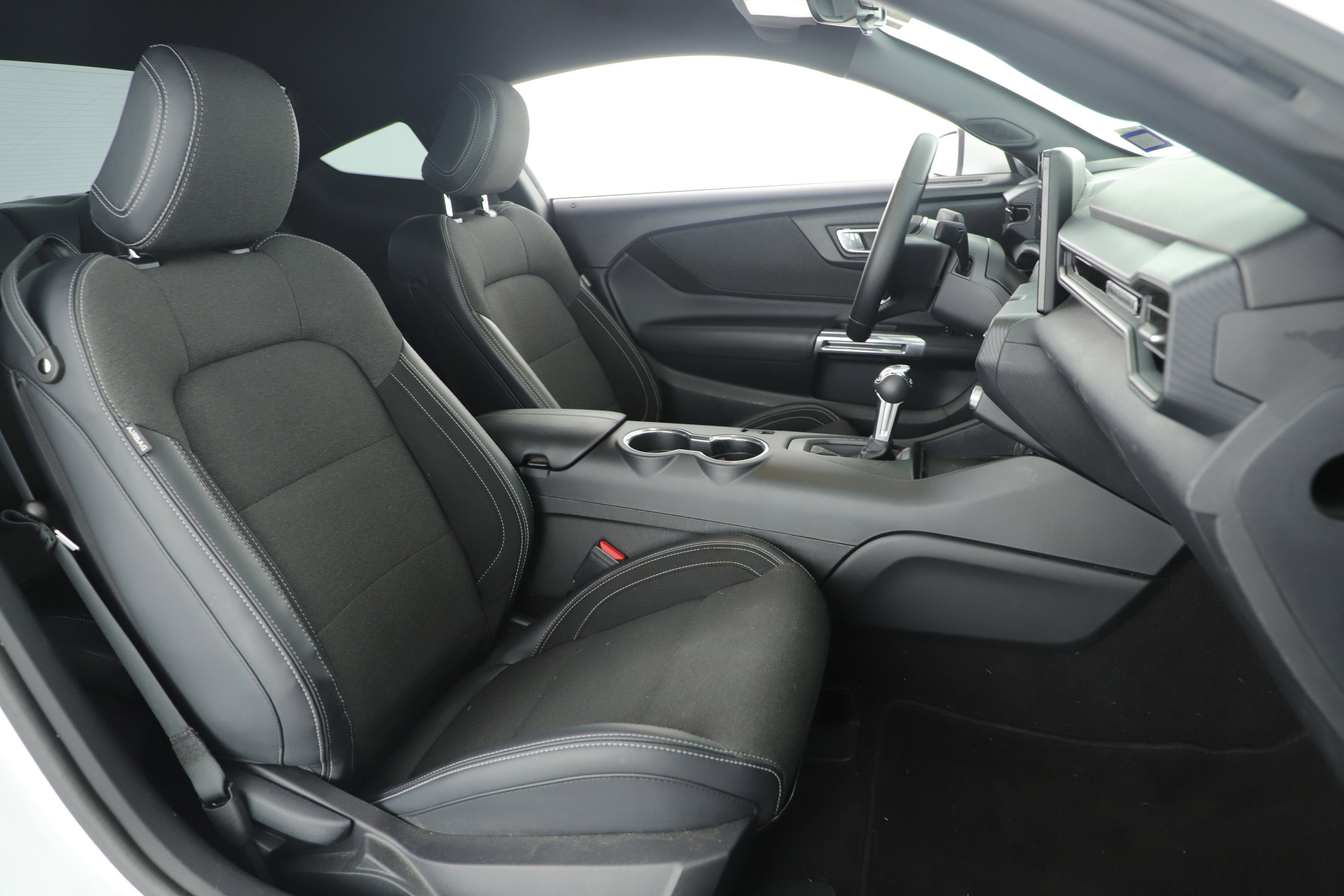 Used 2024 Ford Mustang Coupe RWD image 17