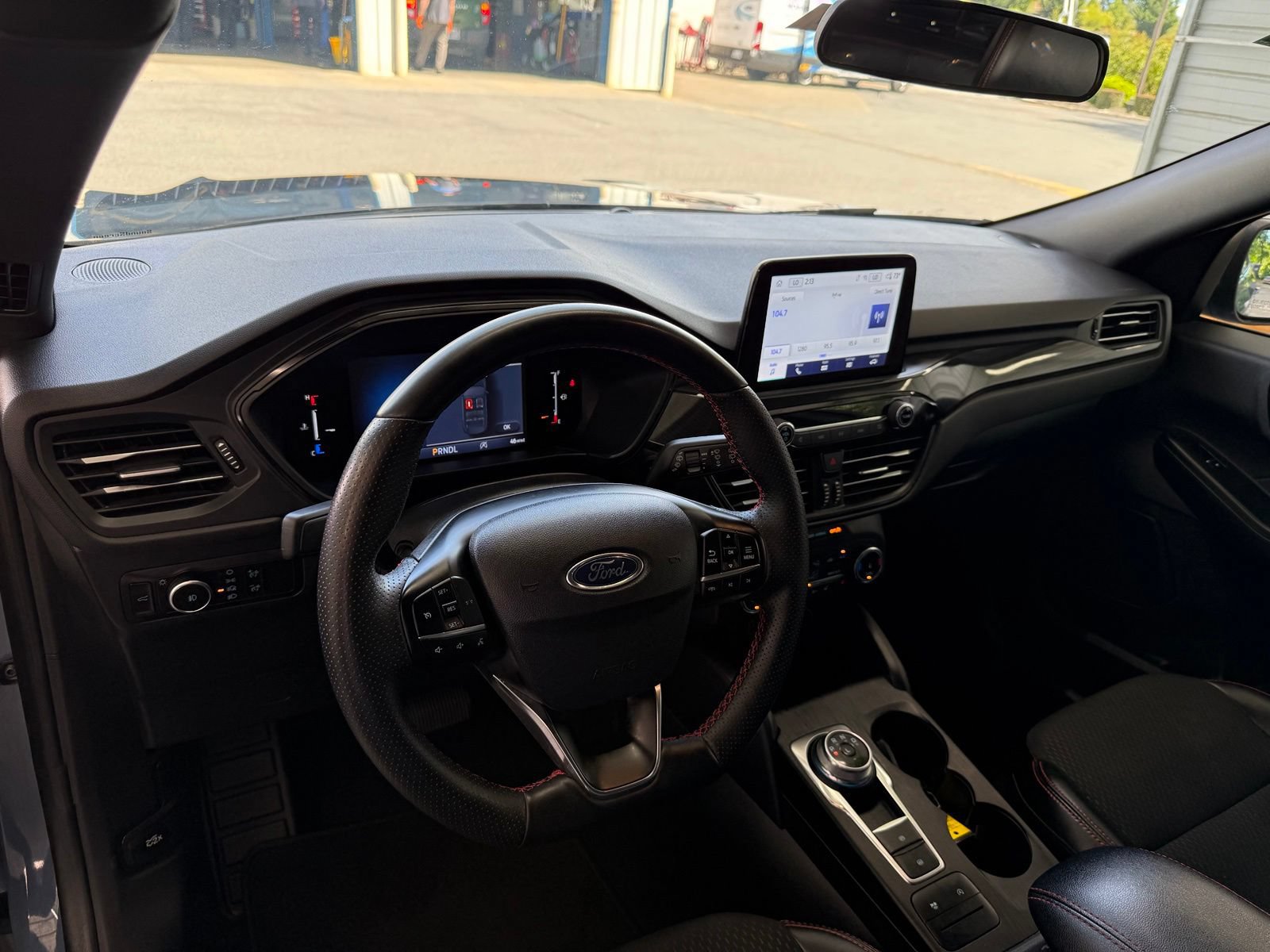 Used 2025 Ford Escape ST-Line Select AWD/4WD image 13