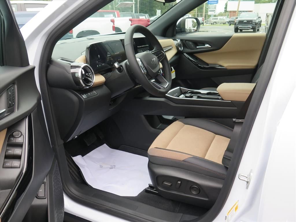 New 2026 Chevrolet Equinox ACTIV w/ Convenience Package III image 11