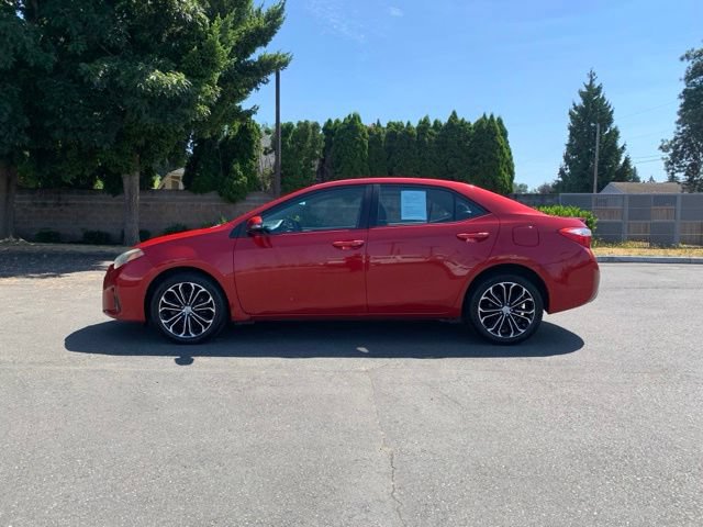 Used 2015 Toyota Corolla S FWD video 2