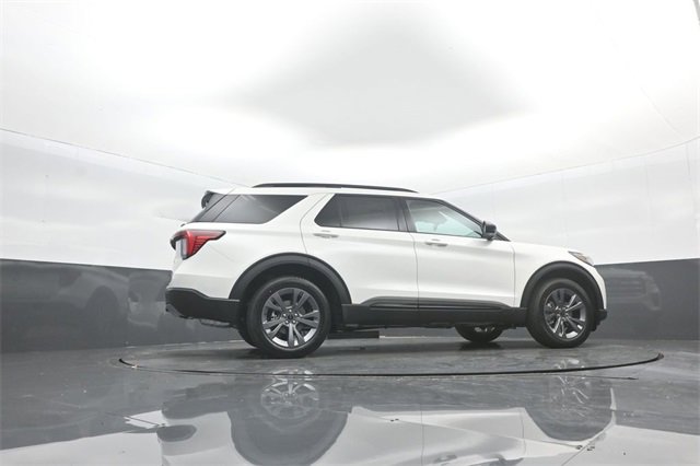 New 2026 Ford Explorer Active image 37