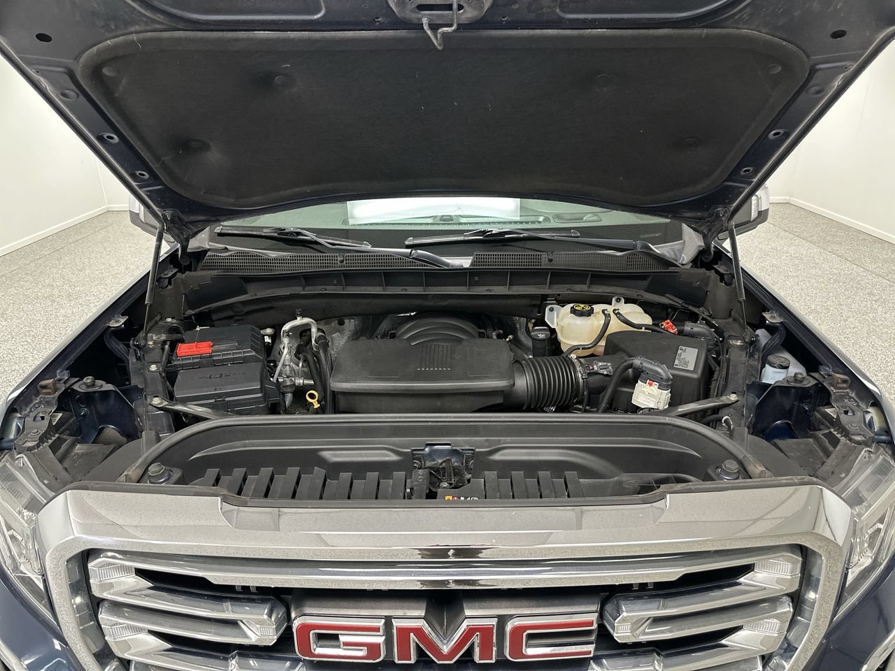 Used 2020 GMC Sierra 1500 SLT w/ SLT Premium Plus Package AWD/4WD image 19