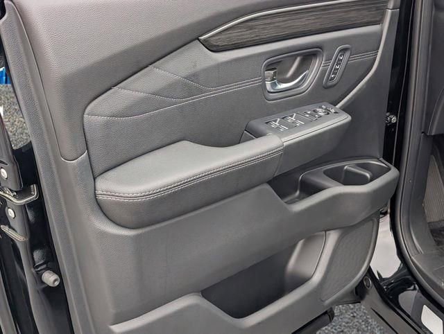 New 2026 Honda Pilot Touring image 11