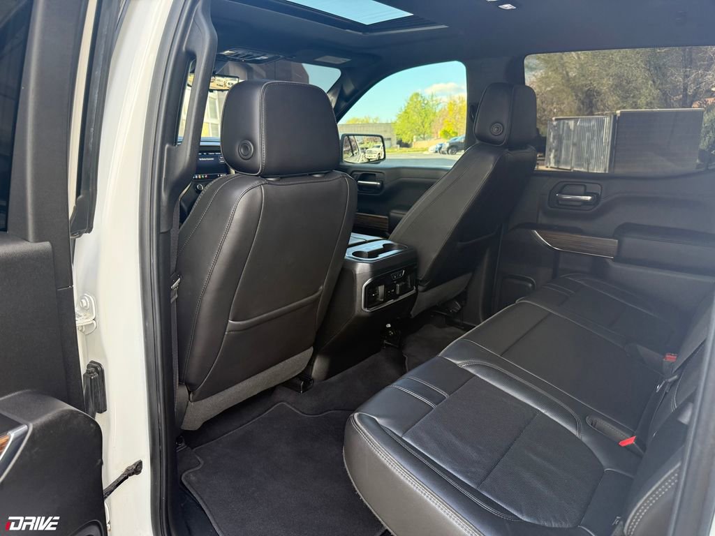 Used 2019 Chevrolet Silverado 1500 High Country w/ Technology Package image 32