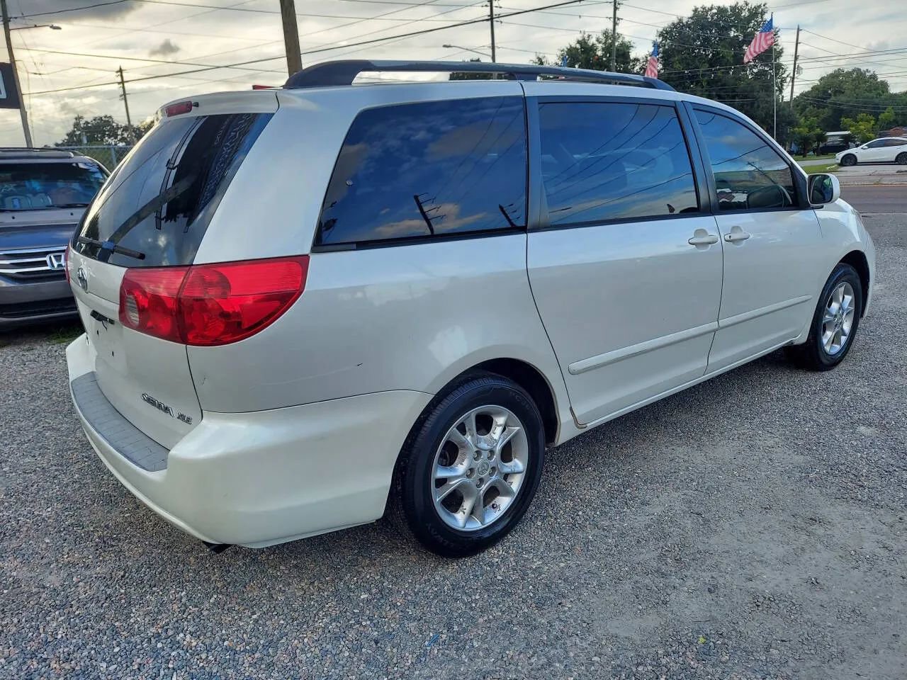 Used 2006 Toyota Sienna XLE Limited image 5