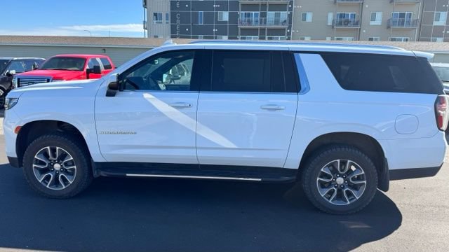 Used 2023 Chevrolet Suburban LT w/ Max Trailering Package AWD/4WD image 3