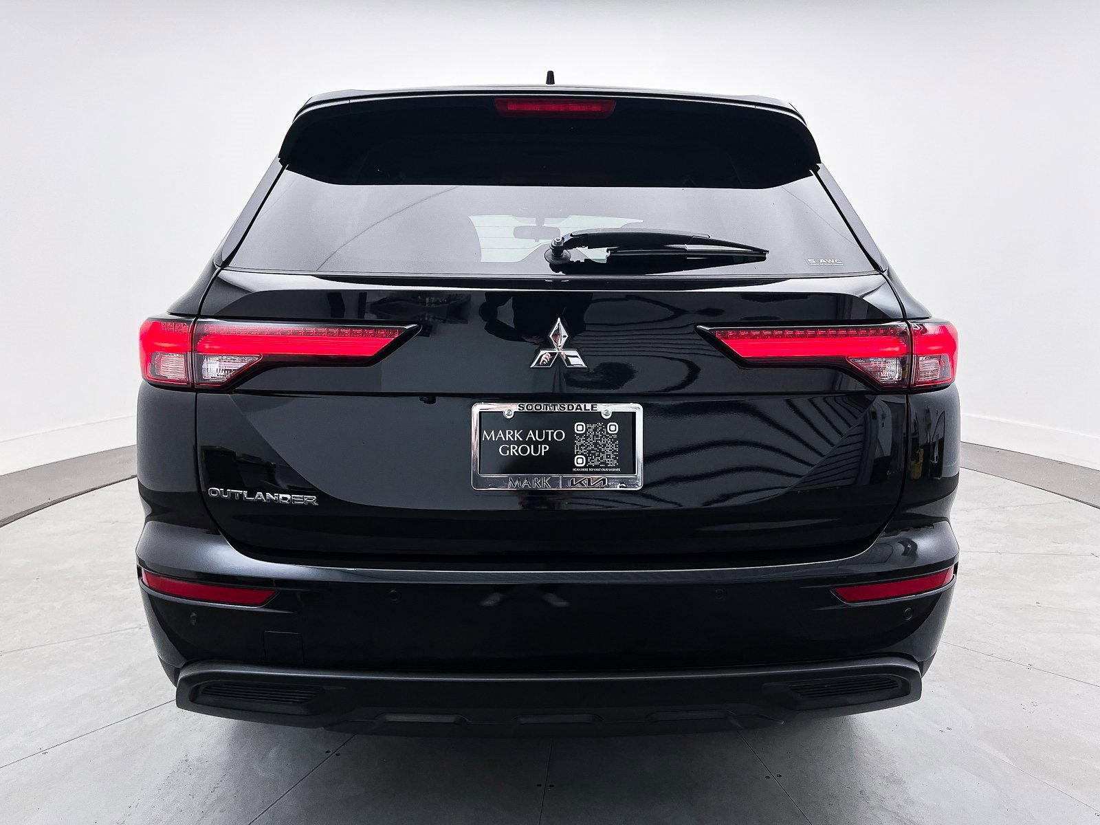 Used 2022 Mitsubishi Outlander ES image 12