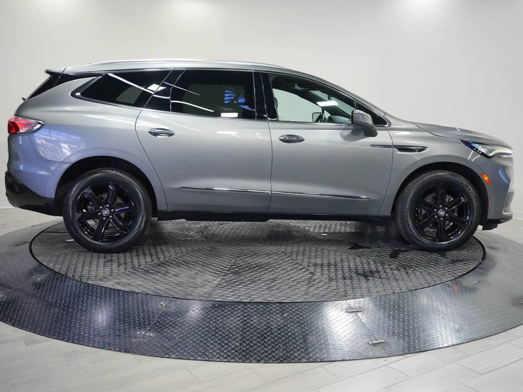 Used 2023 Buick Enclave Essence w/ Sport Touring Edition AWD/4WD image 5