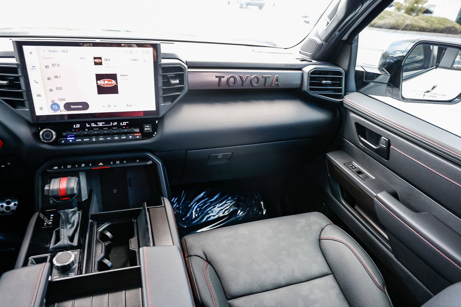 Used 2025 Toyota Sequoia TRD Pro AWD/4WD image 15