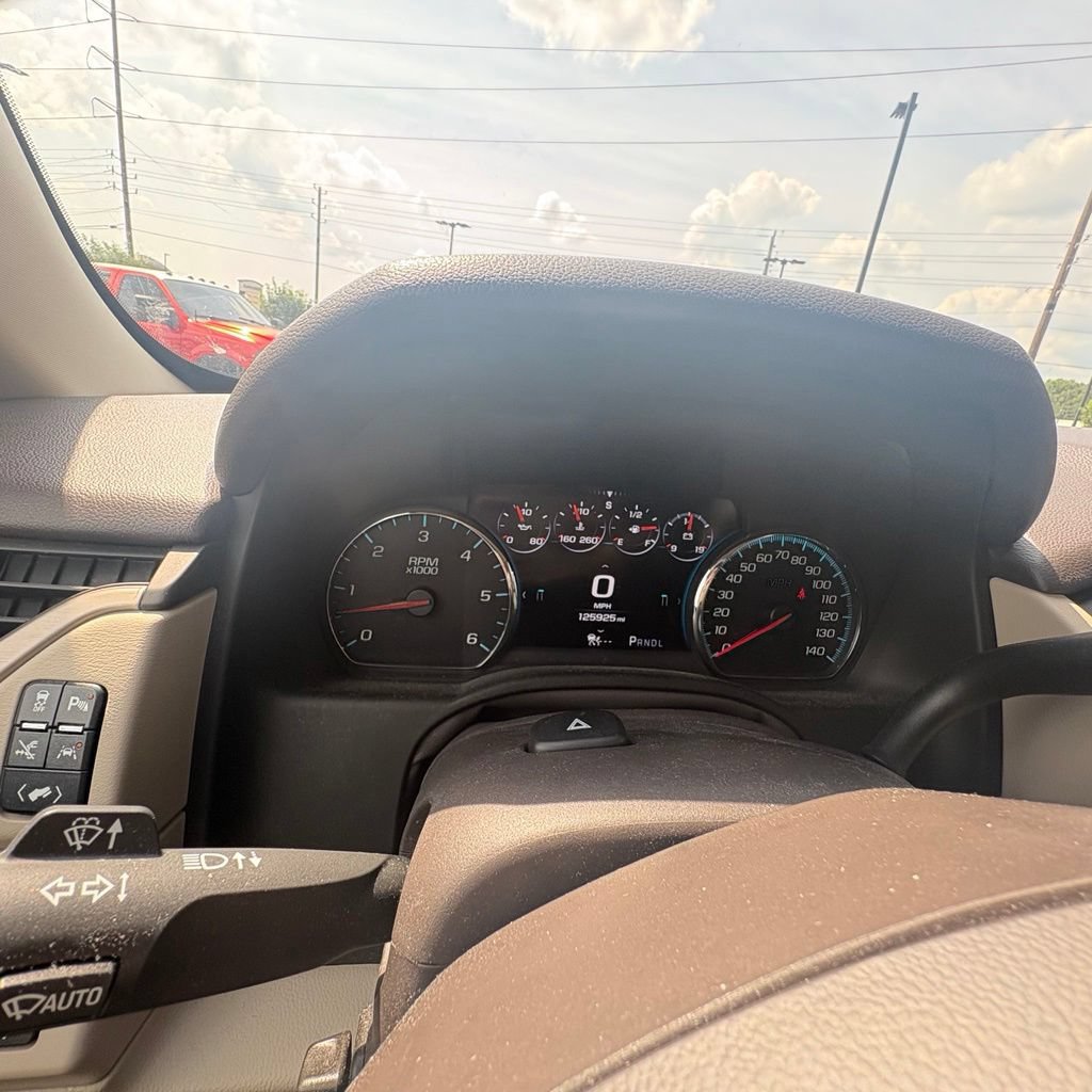 Used 2017 GMC Yukon XL Denali w/ Open Road Package AWD/4WD image 11