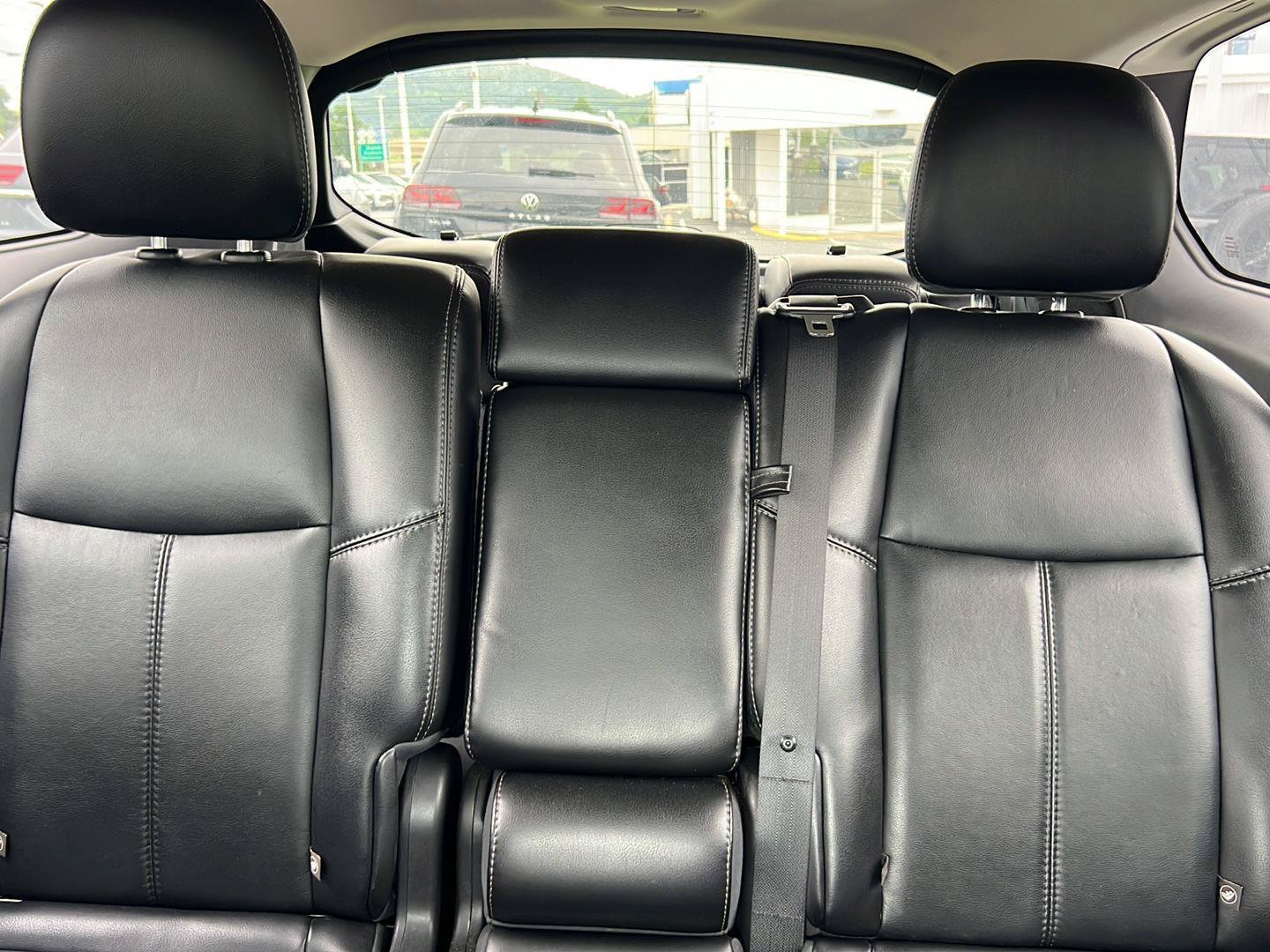 Used 2015 Nissan Pathfinder SL w/ SL Tech Package FWD image 20