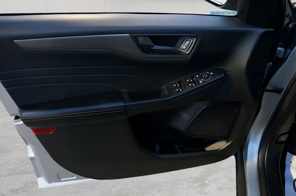 Used 2023 Ford Escape Active image 15