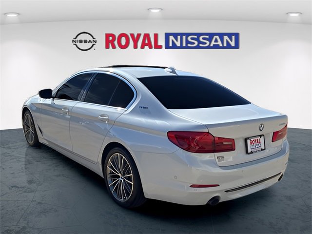 Used 2019 BMW 530e w/ Premium Package image 5