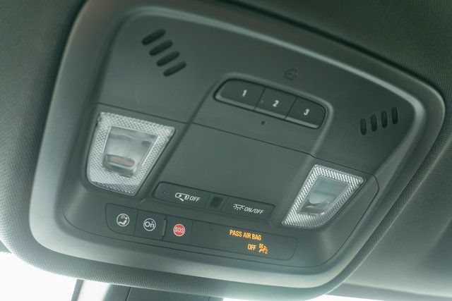 Used 2023 Chevrolet Traverse LT FWD image 34