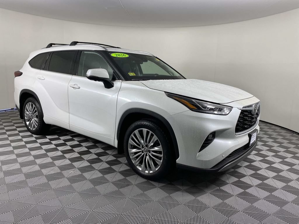Used 2026 Toyota Highlander Platinum AWD/4WD image 1