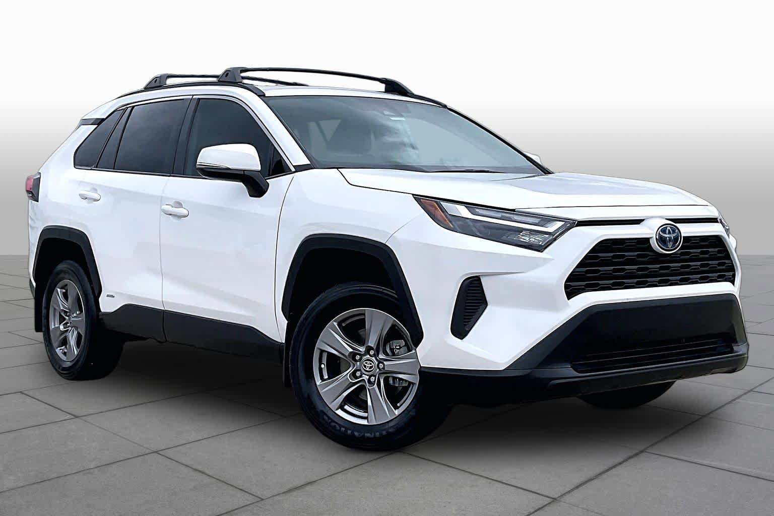 Used 2024 Toyota RAV4 XLE w/ Convenience Package AWD/4WD image 3