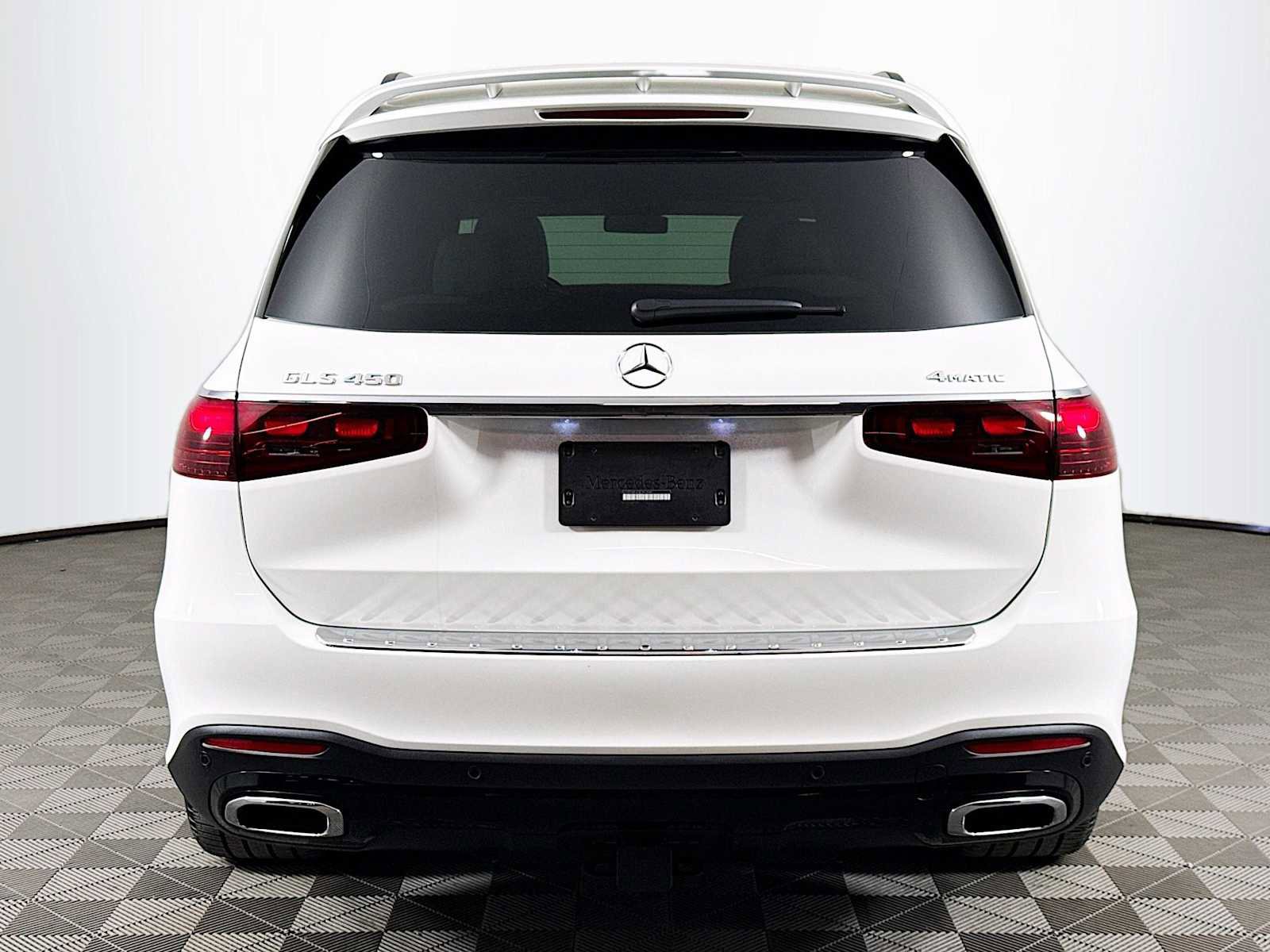 Used 2025 Mercedes-Benz GLS 450 4MATIC image 6