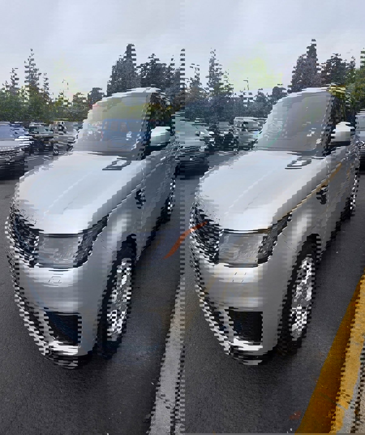 Used 2019 Land Rover Range Rover Sport HSE image 9