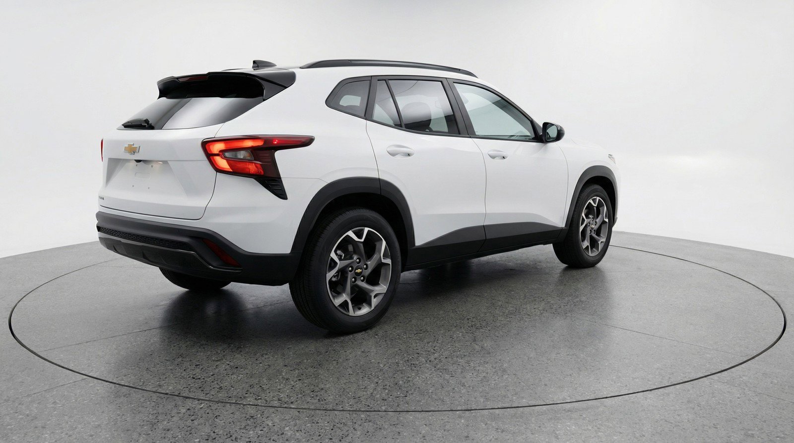 Used 2025 Chevrolet Trax LT FWD image 9