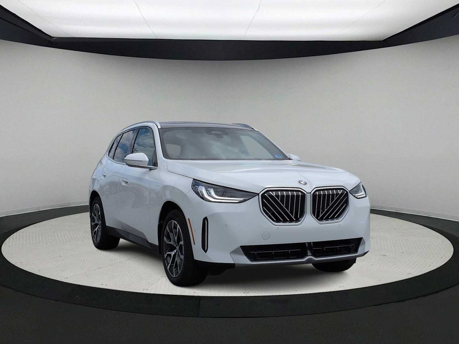 Used 2026 BMW X3 xDrive30i w/ Convenience Package AWD/4WD image 2