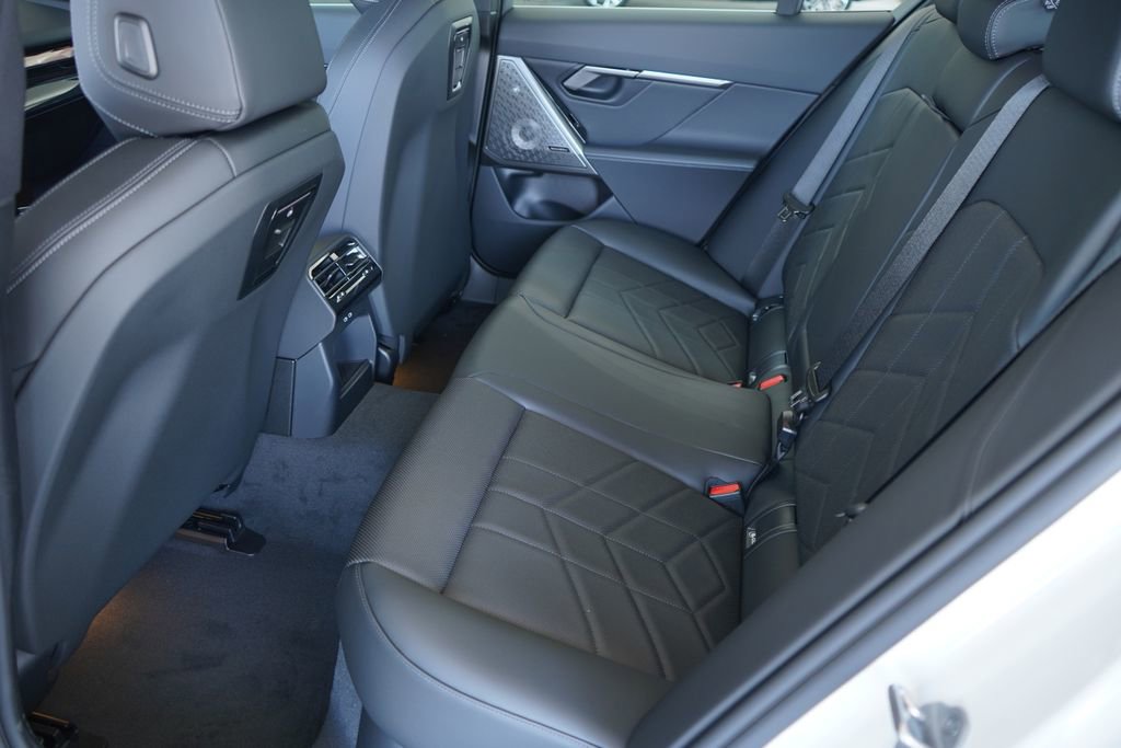 Used 2026 BMW i5 eDrive40 image 19