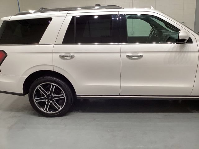 Used 2019 Ford Expedition Limited w/ Special Edition Package AWD/4WD image 8