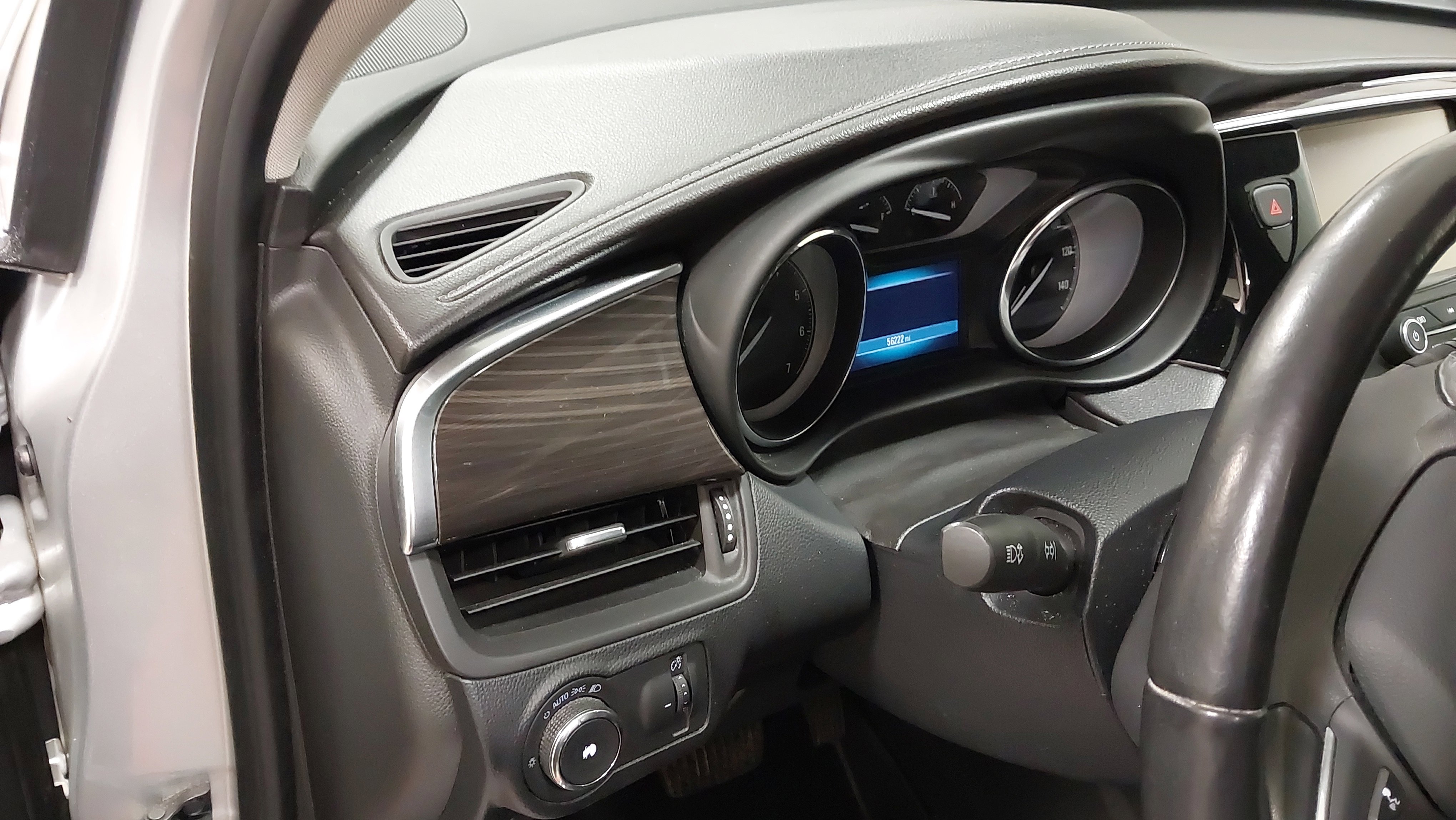 Used 2019 Buick Envision Essence image 17