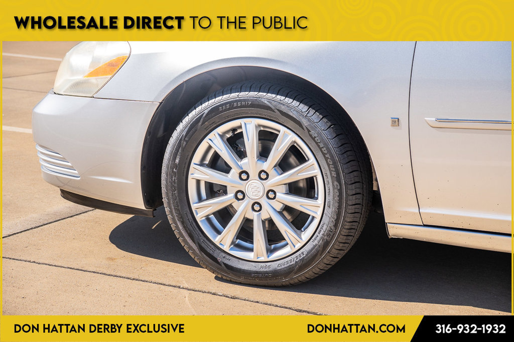 Used 2009 Buick Lucerne CXL FWD image 29