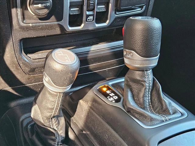 Used 2020 Jeep Wrangler Unlimited Sahara image 19