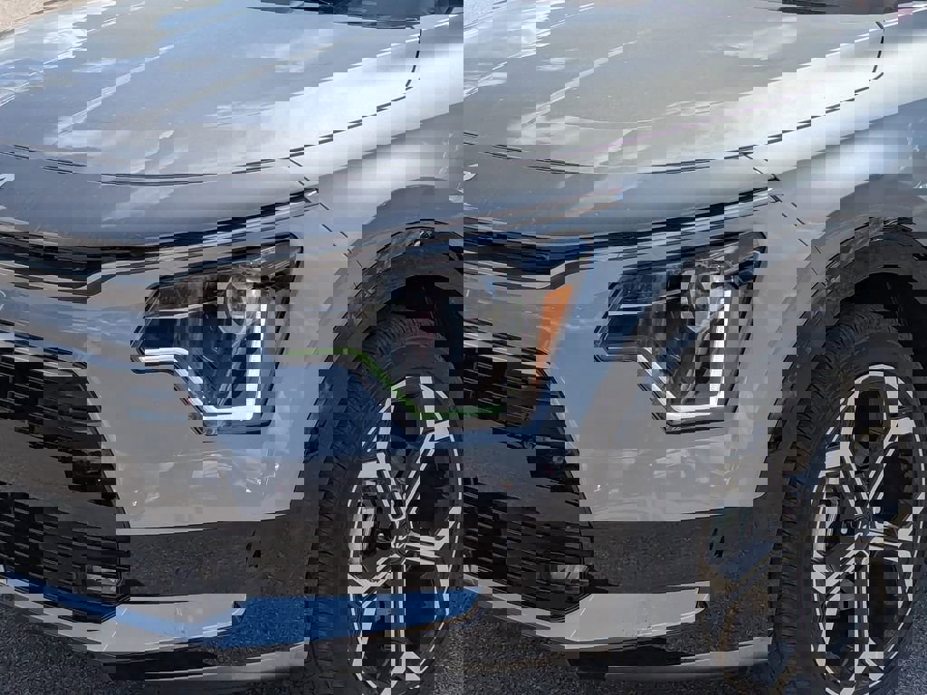 Used 2025 Kia Niro EX Touring image 6