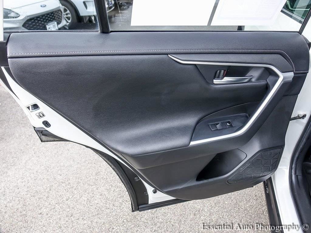 Used 2021 Toyota RAV4 Limited image 24
