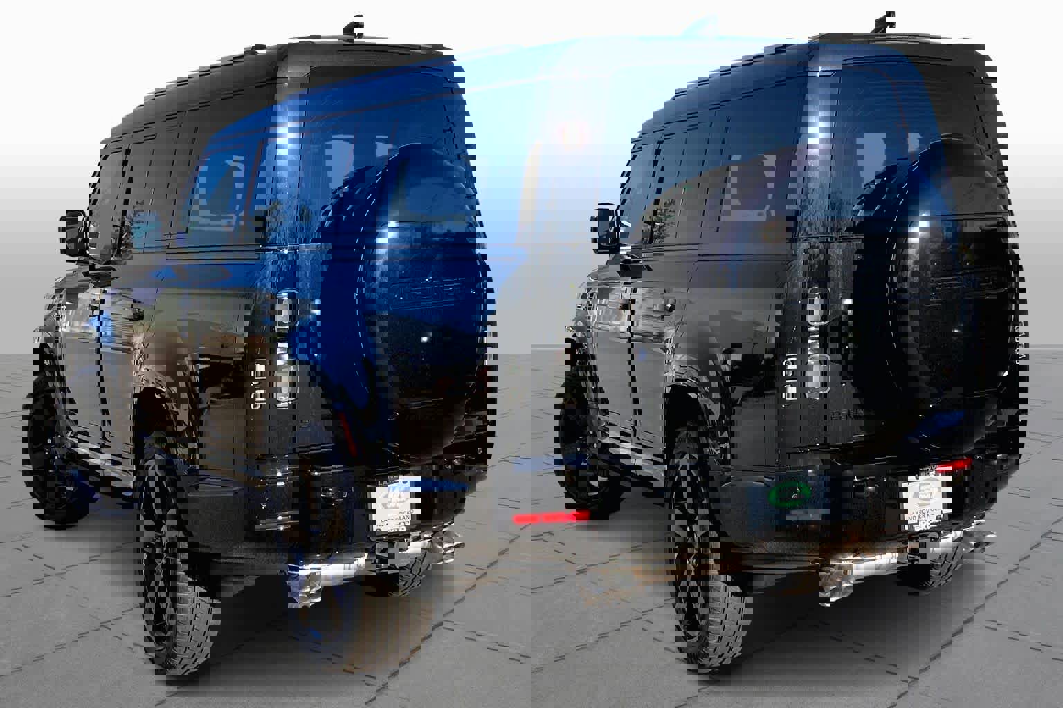 New 2026 Land Rover Defender 130 V8 image 3