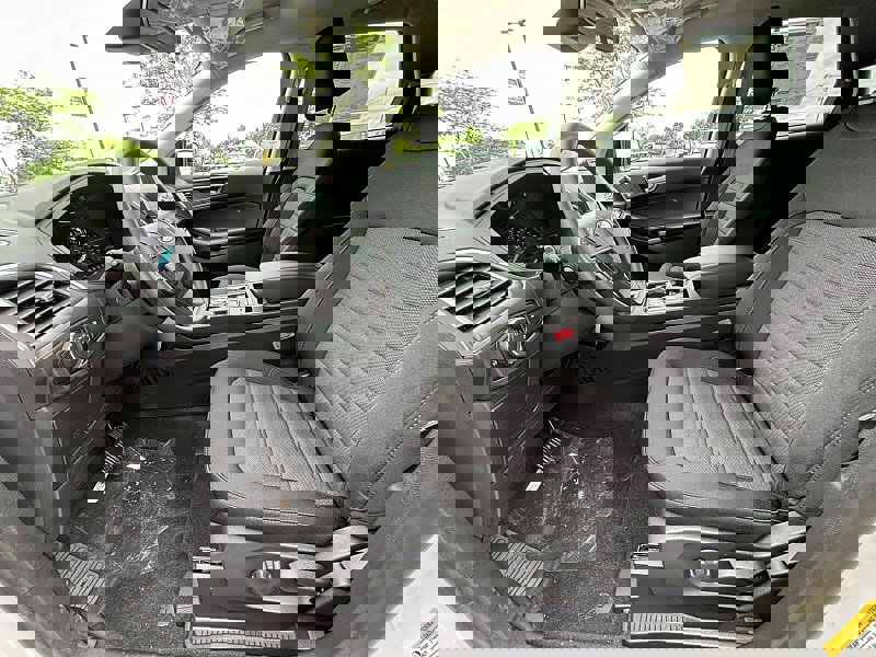 New 2024 Ford Edge SE w/ Black Appearance Package image 13