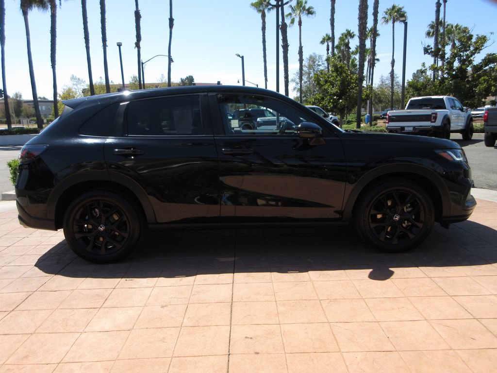 Used 2023 Honda HR-V Sport image 5