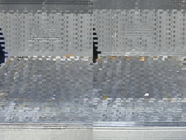 Used 2023 Chevrolet Silverado 1500 High Country w/ Technology Package image 16