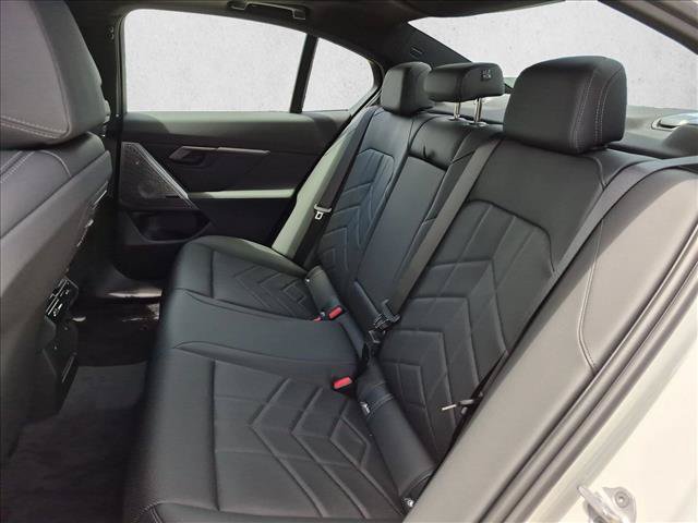 New 2027 BMW i5 eDrive40 w/ M Sport Package RWD image 15
