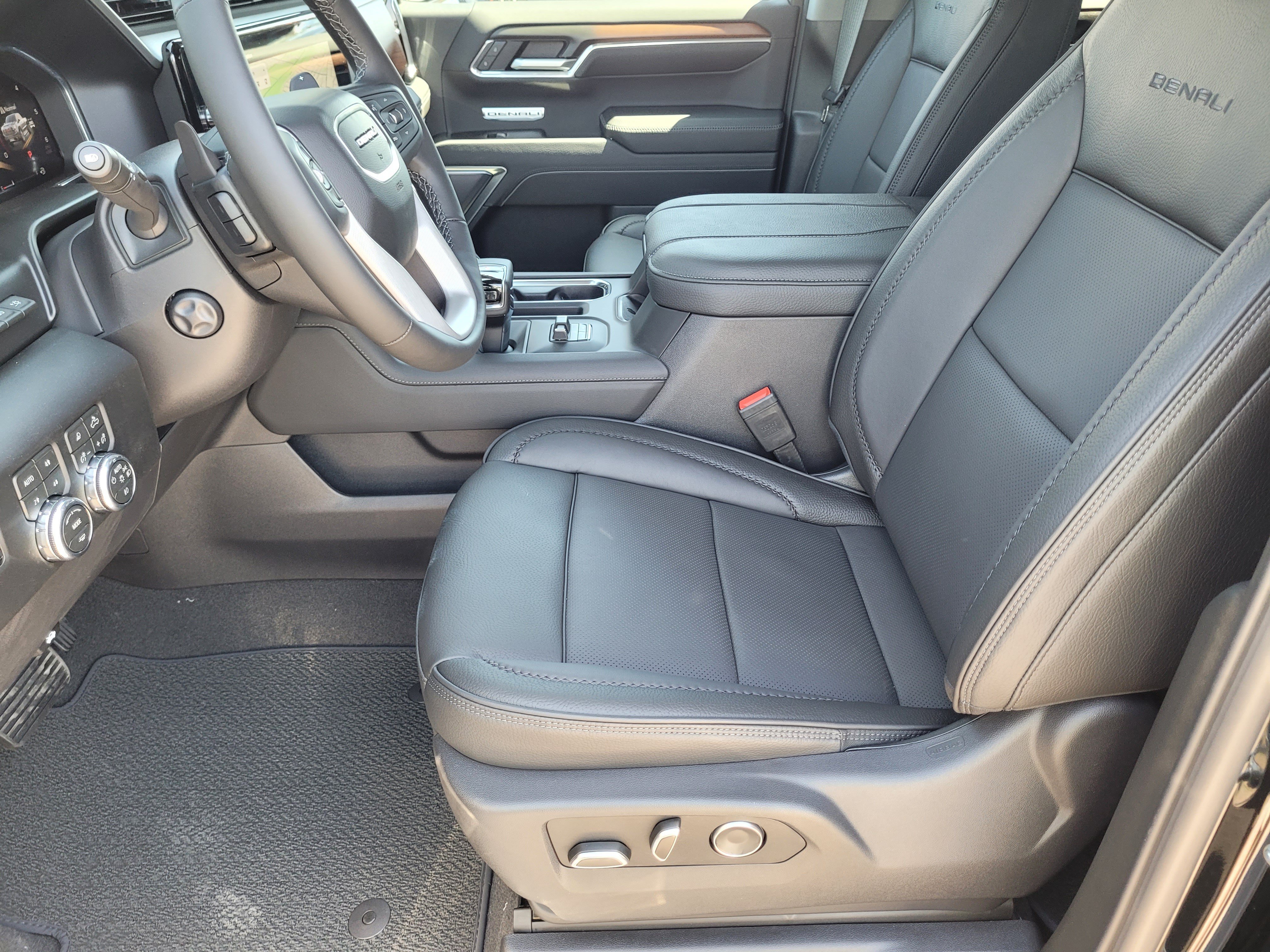 New 2026 GMC Sierra 1500 Denali w/ Denali Reserve Package AWD/4WD image 20